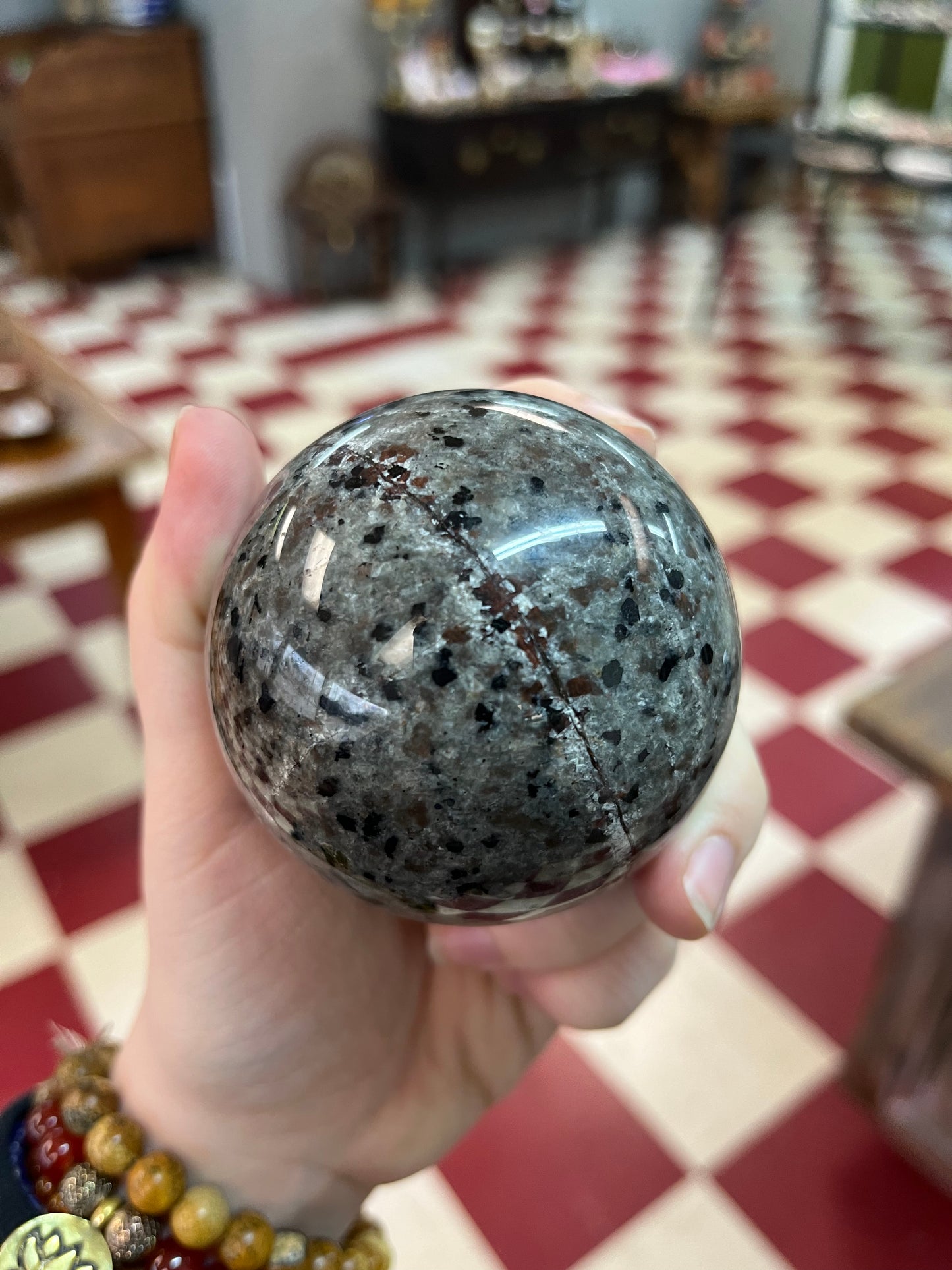 Yooperlite sphere